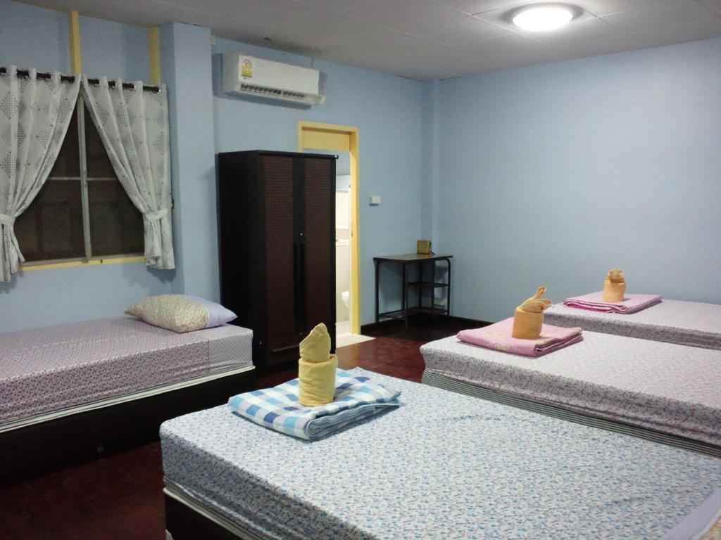 Nalin Guesthouse Chiang Mai Habitación foto