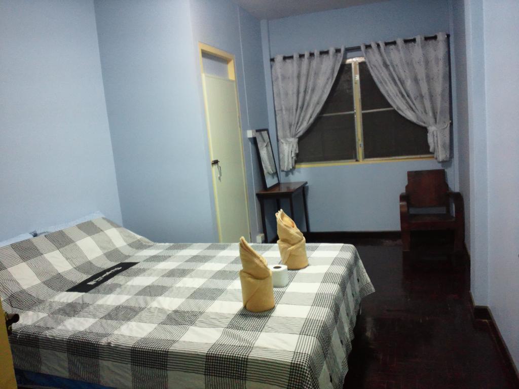 Nalin Guesthouse Chiang Mai Habitación foto